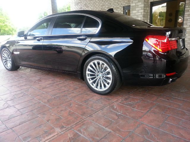 2012 BMW 7 series XLE FULL Loadedwhy PAY MORE Sedan