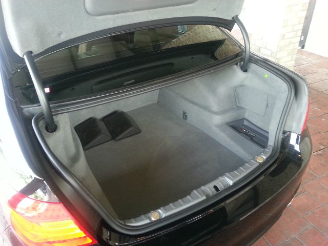 2012 BMW 7 series XLE FULL Loadedwhy PAY MORE Sedan