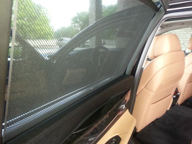 2012 BMW 7 series XLE FULL Loadedwhy PAY MORE Sedan