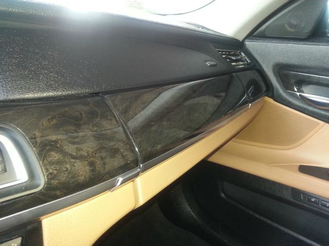 2012 BMW 7 series XLE FULL Loadedwhy PAY MORE Sedan