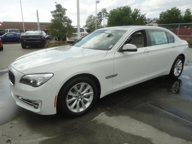 2013 BMW 7 series XLE FULL Loadedwhy PAY MORE Sedan