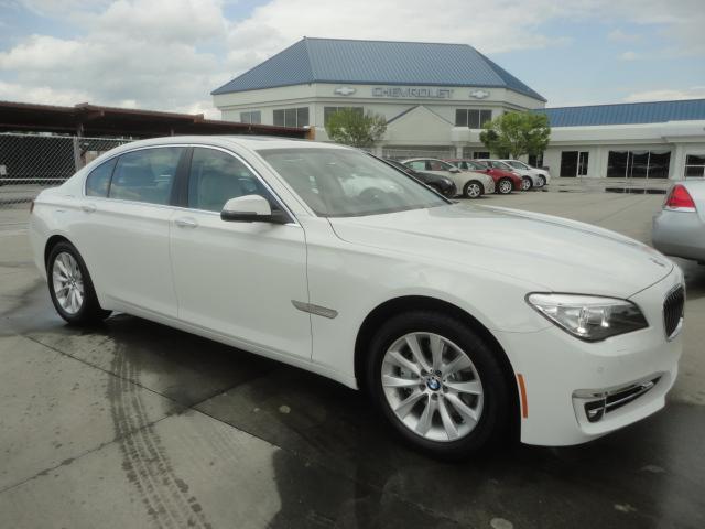 2013 BMW 7 series XLE FULL Loadedwhy PAY MORE Sedan