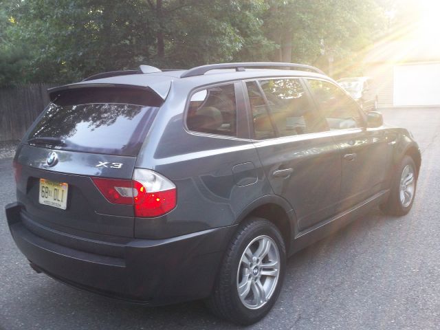 2005 BMW X3 L.T. 4-w.d. 5.3L