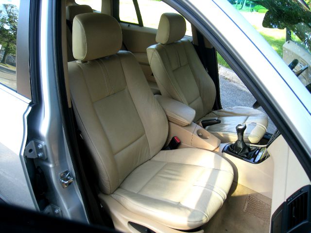 2006 BMW X3 4WD Quad Cab 160.5 DRW