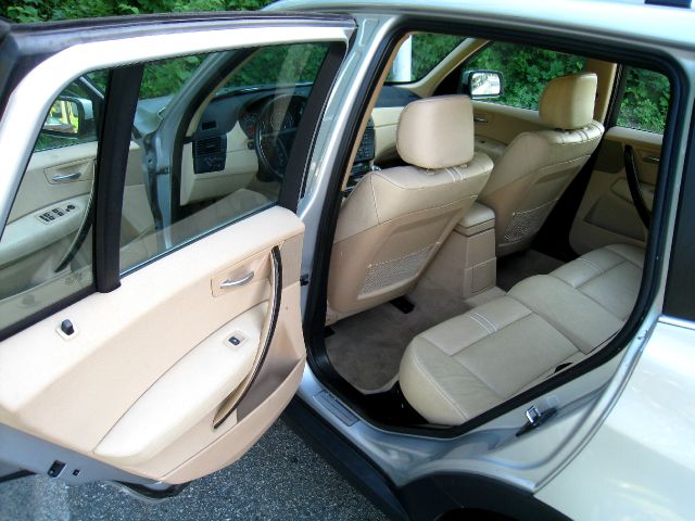 2006 BMW X3 4WD Quad Cab 160.5 DRW