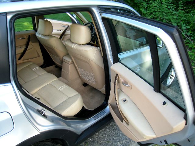 2006 BMW X3 4WD Quad Cab 160.5 DRW