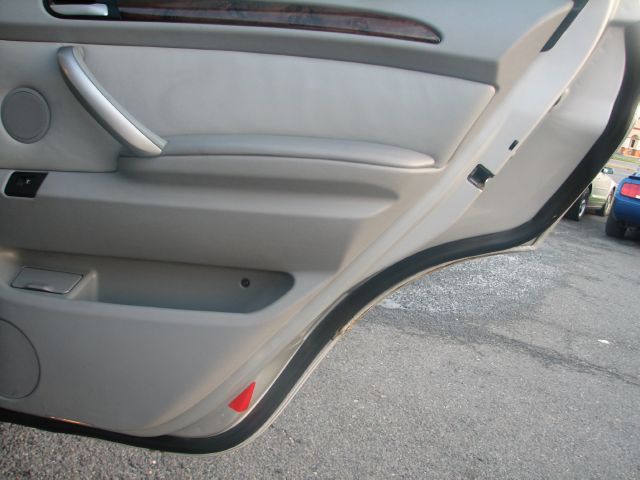 2001 BMW X5 Lightning