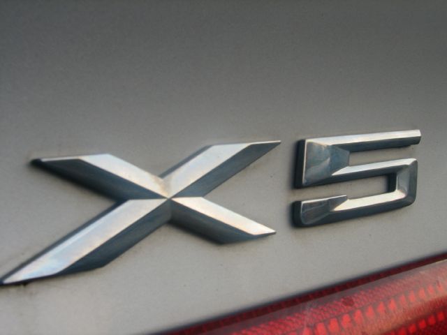 2001 BMW X5 Lightning