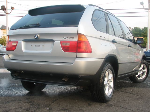 2001 BMW X5 Lightning