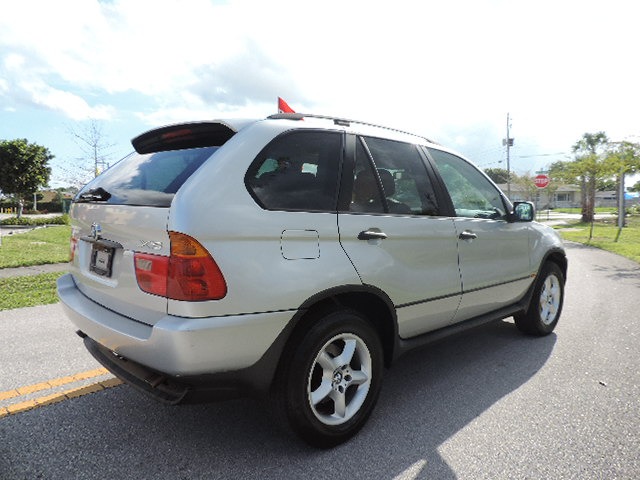 2001 BMW X5 Lightning