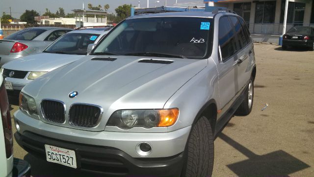 2001 BMW X5 Lightning