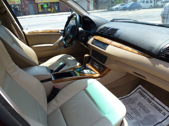 2001 BMW X5 Luxury 4WD