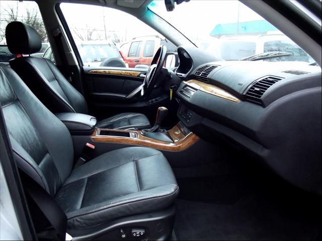 2001 BMW X5 Lightning