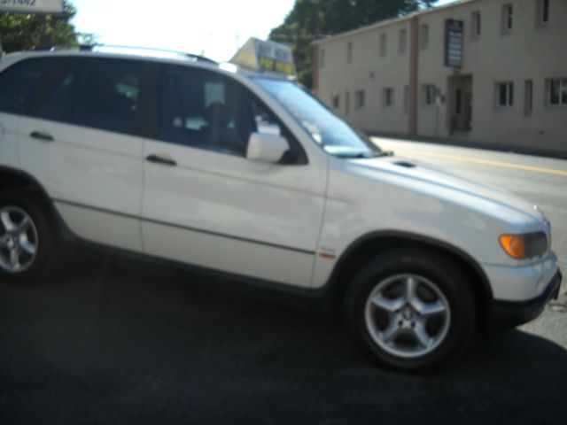 2001 BMW X5 Lightning