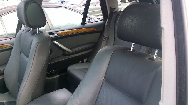 2002 BMW X5 Lightning