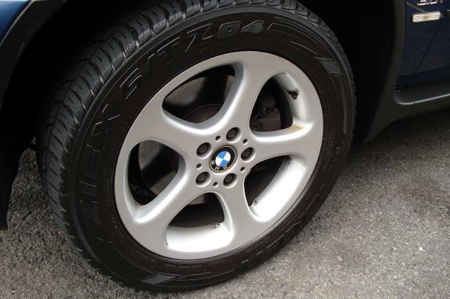 2002 BMW X5 Lightning