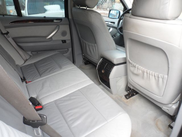 2002 BMW X5 Lightning