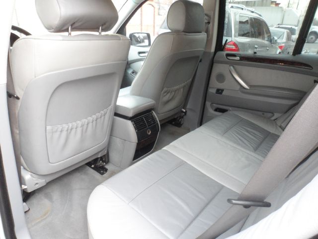 2002 BMW X5 Lightning