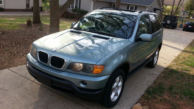 2002 BMW X5 Lightning