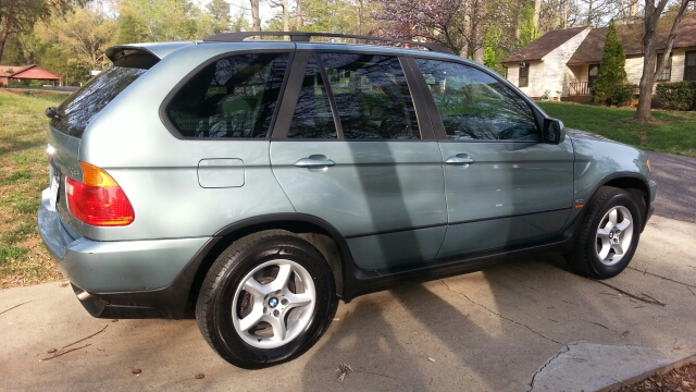 2002 BMW X5 Lightning