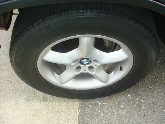 2002 BMW X5 Lightning