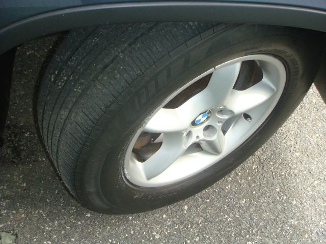 2002 BMW X5 Lightning