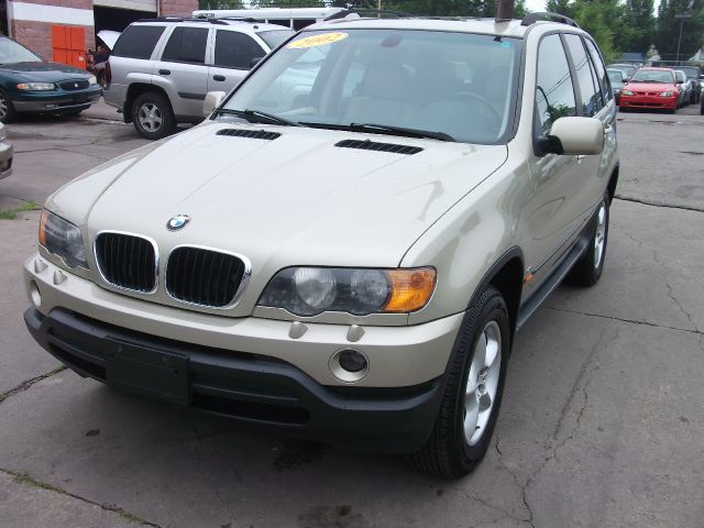 2002 BMW X5 Lightning