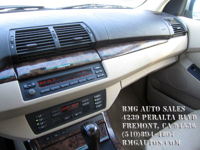 2003 BMW X5 Lightning