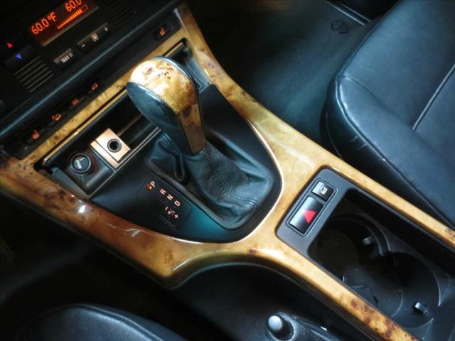 2003 BMW X5 Sunroof Heated Leather HARD Tonneau Cover