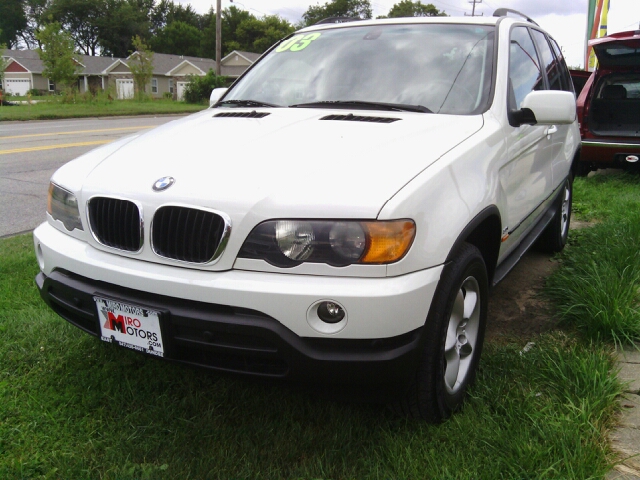 2003 BMW X5 Lightning
