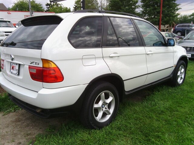 2003 BMW X5 Lightning