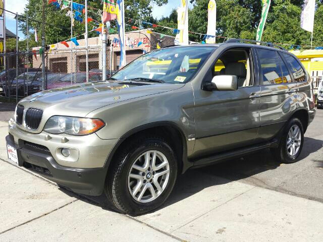 2004 BMW X5 Lightning