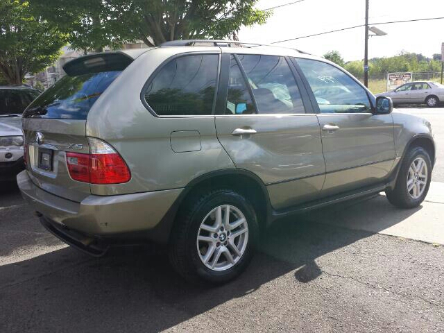 2004 BMW X5 Lightning