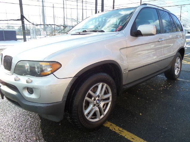 2004 BMW X5 Lightning