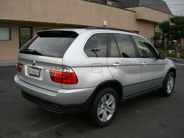 2004 BMW X5 Luxury 4WD