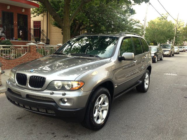 2004 BMW X5 Lightning