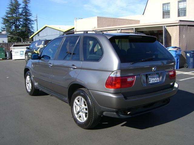 2004 BMW X5 Lightning