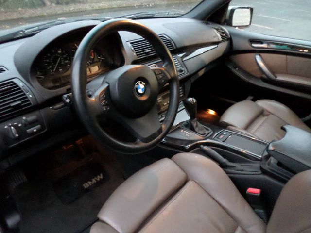 2004 BMW X5 Luxury 4WD
