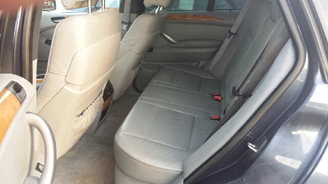 2004 BMW X5 Luxury 4WD