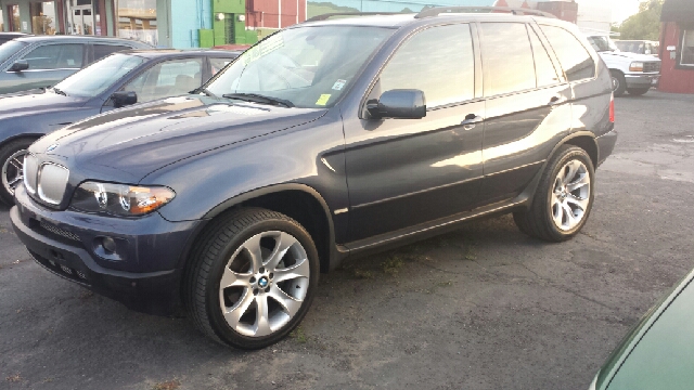 2004 BMW X5 Luxury 4WD