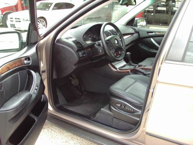 2004 BMW X5 Lightning