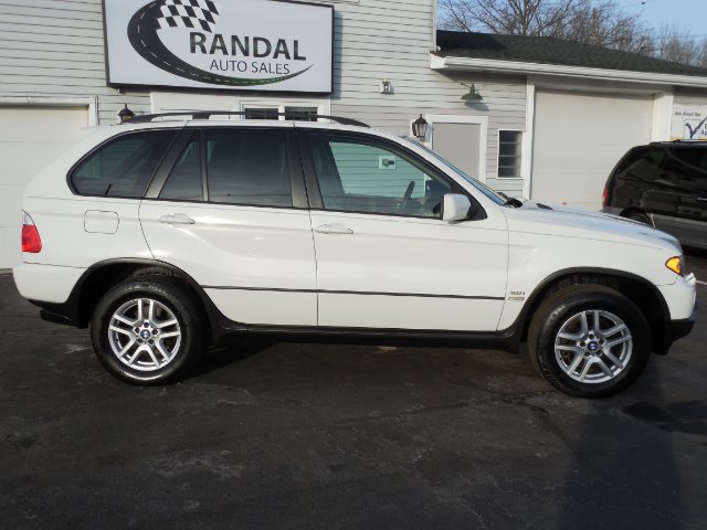 2005 BMW X5 Lightning