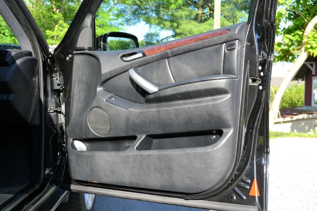 2005 BMW X5 SR5 4X4 TRD OFF ROAD