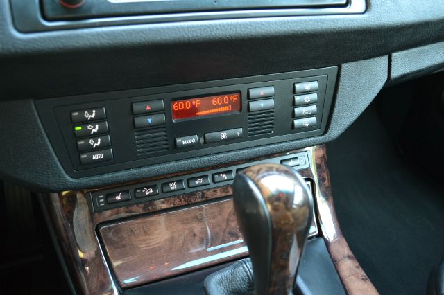 2005 BMW X5 SR5 4X4 TRD OFF ROAD