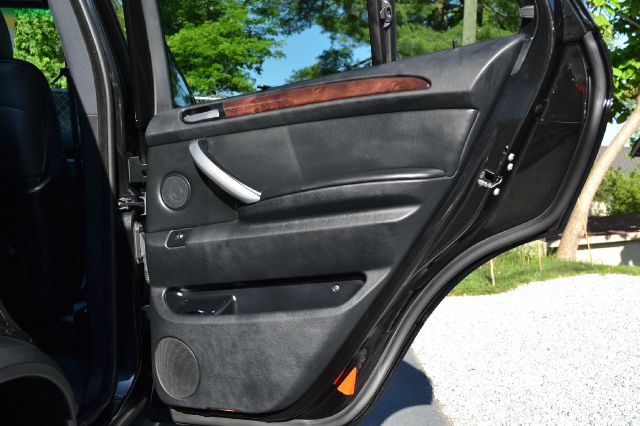 2005 BMW X5 SR5 4X4 TRD OFF ROAD