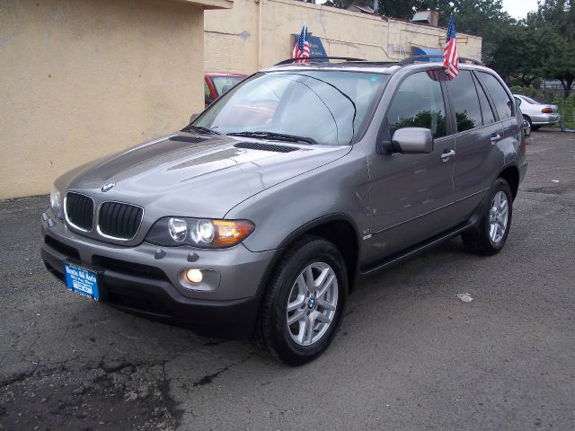 2005 BMW X5 Lightning