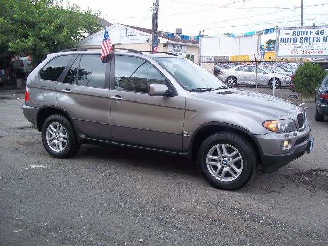 2005 BMW X5 Lightning