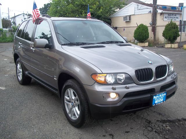 2005 BMW X5 Lightning