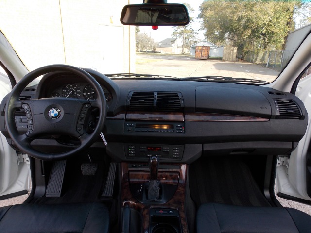 2005 BMW X5 Lightning