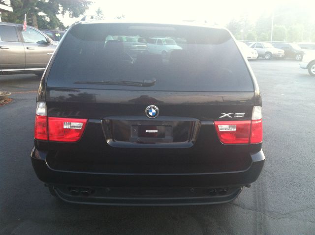 2005 BMW X5 4dr 2.5L Turbo W/sunroof/3rd Row AWD SUV